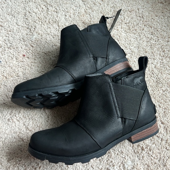 NIB SOREL Emelie Chelsea Black Waterproof Slip-On Booties Boot 8 - Picture 3 of 7